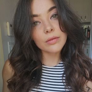 Meet your Posher, Courtney